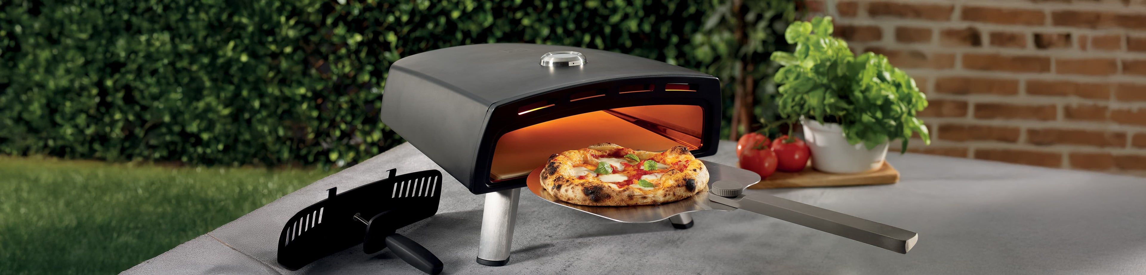 Fours à pizza et accessoires