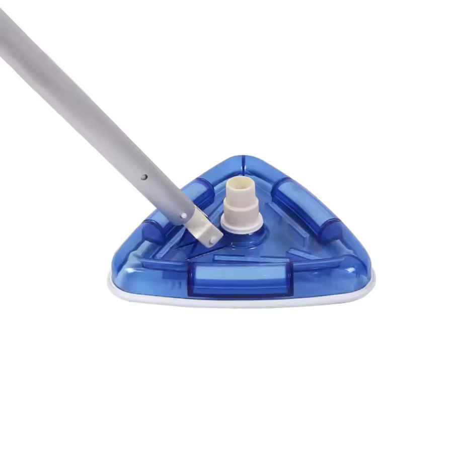 Tête d'aspirateur triangulaire et pivotante