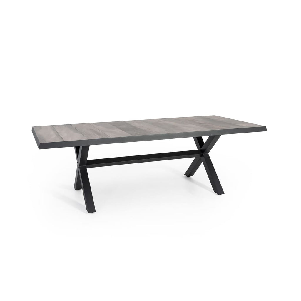Ribe Outdoor Dining Table