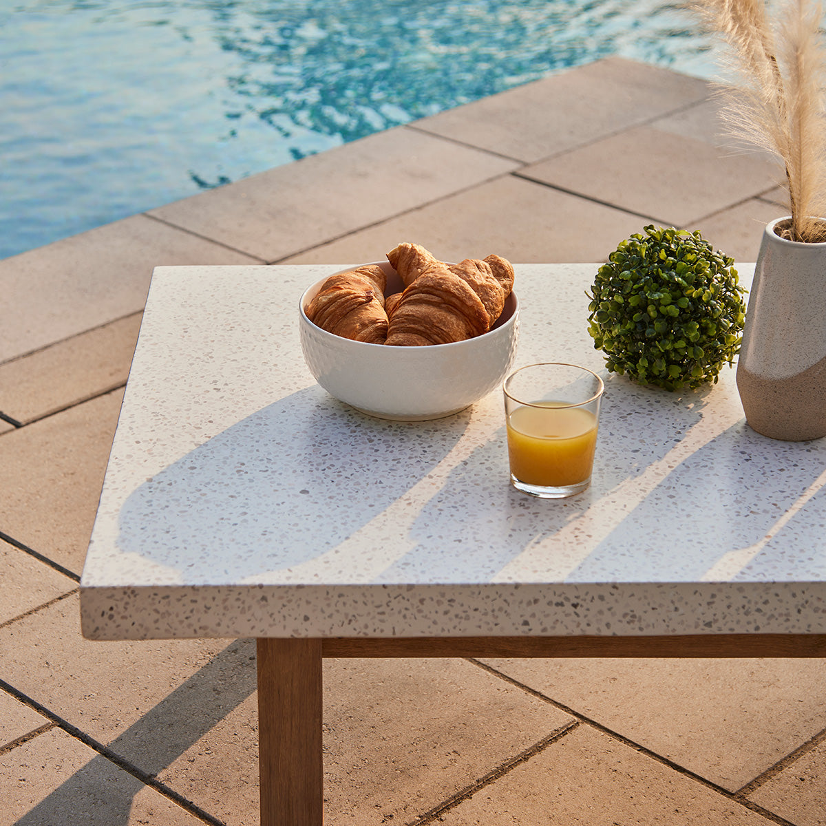 Rimini Outdoor Coffee Table | None | Club Piscine