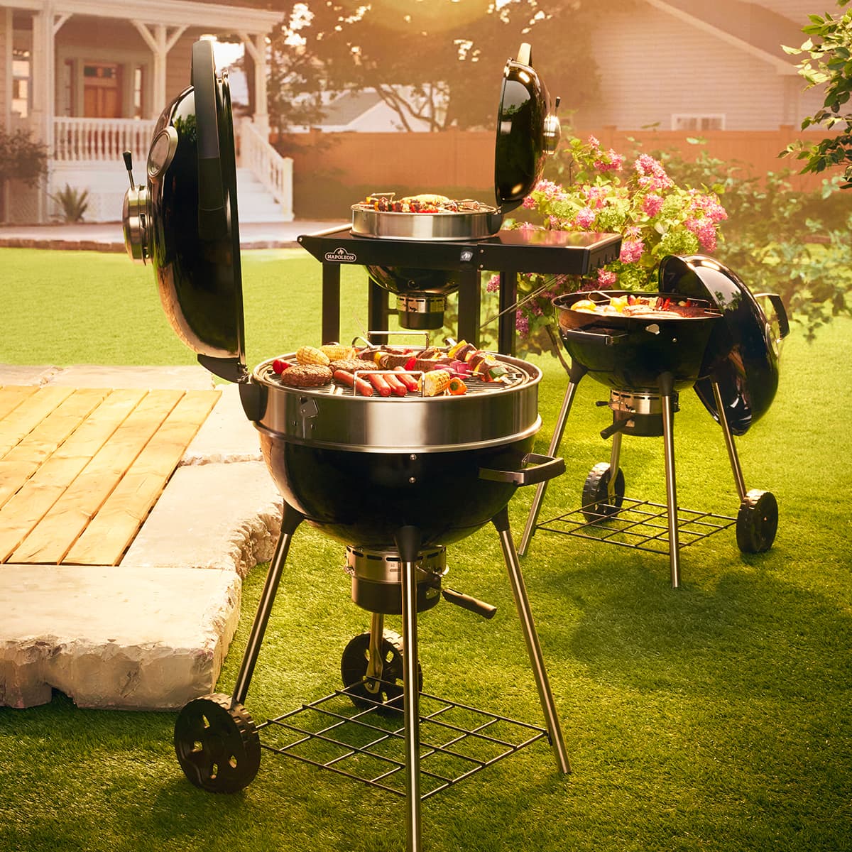 BBQ Napoleon au charbon PRO22K sur roues