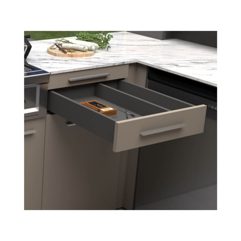 Deluxe Grill Outdoor Kitchen