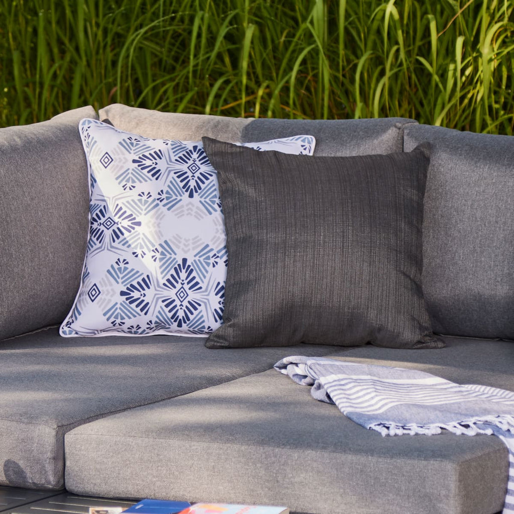 Coussin extérieur 18 x 18 po - Imprimé bleu