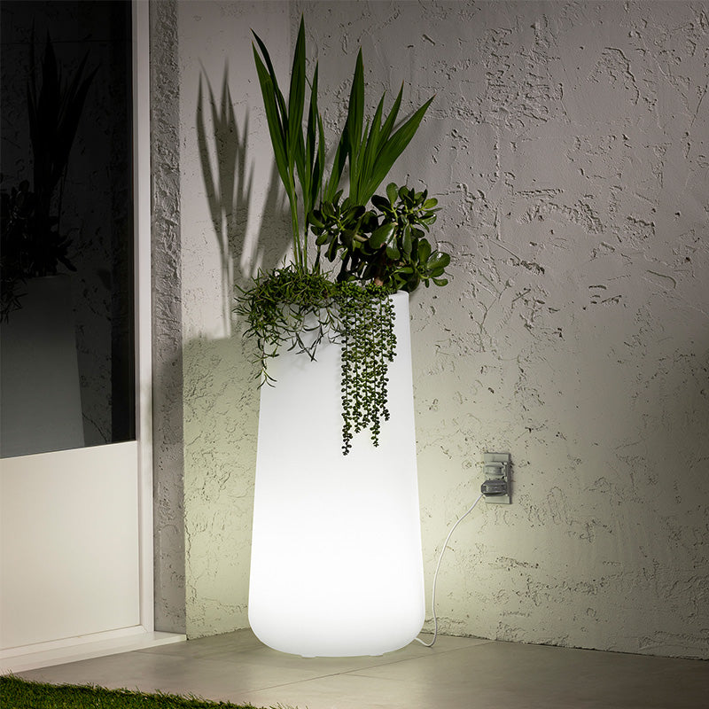 Dalya Tall Lighted Planter