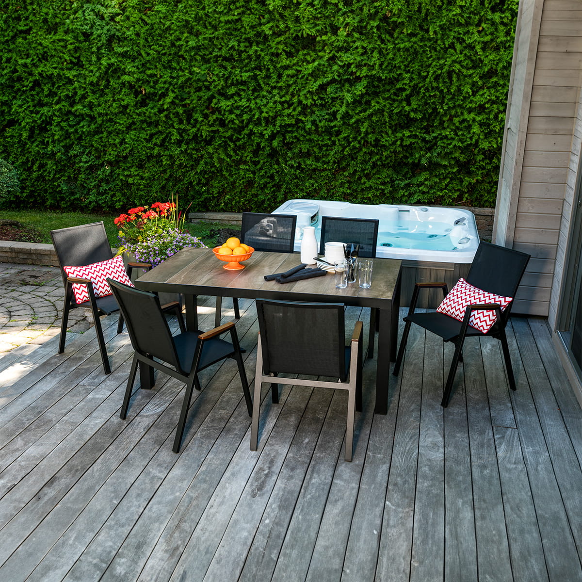 Ensemble à dîner extérieur Eastwood - 6 places