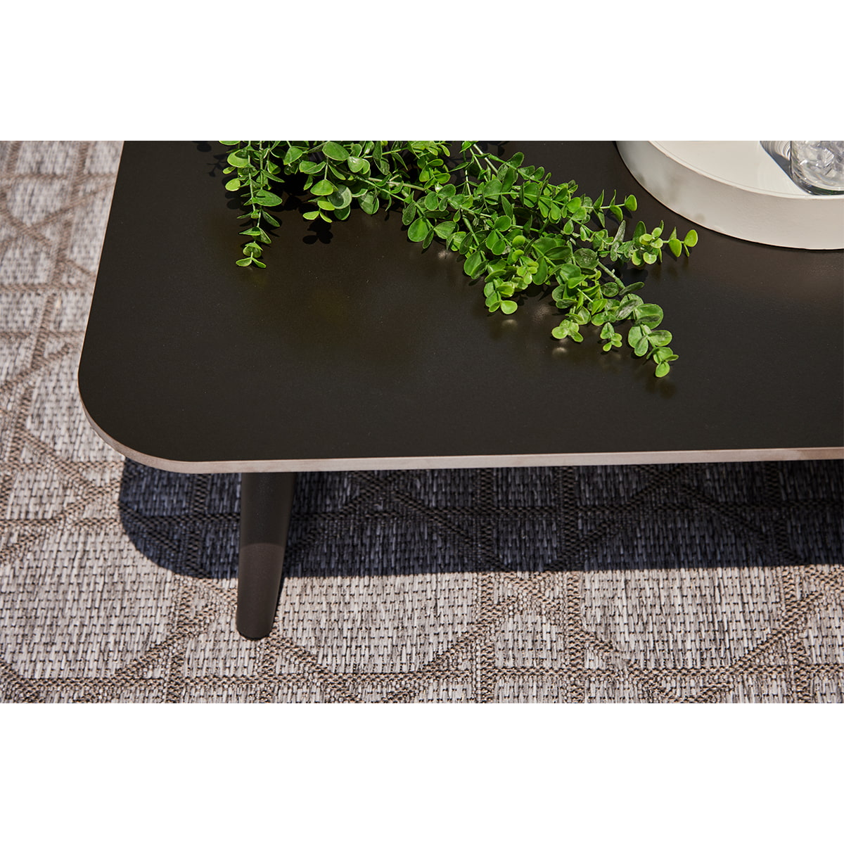 Empire Outdoor Conversation Set (with table)