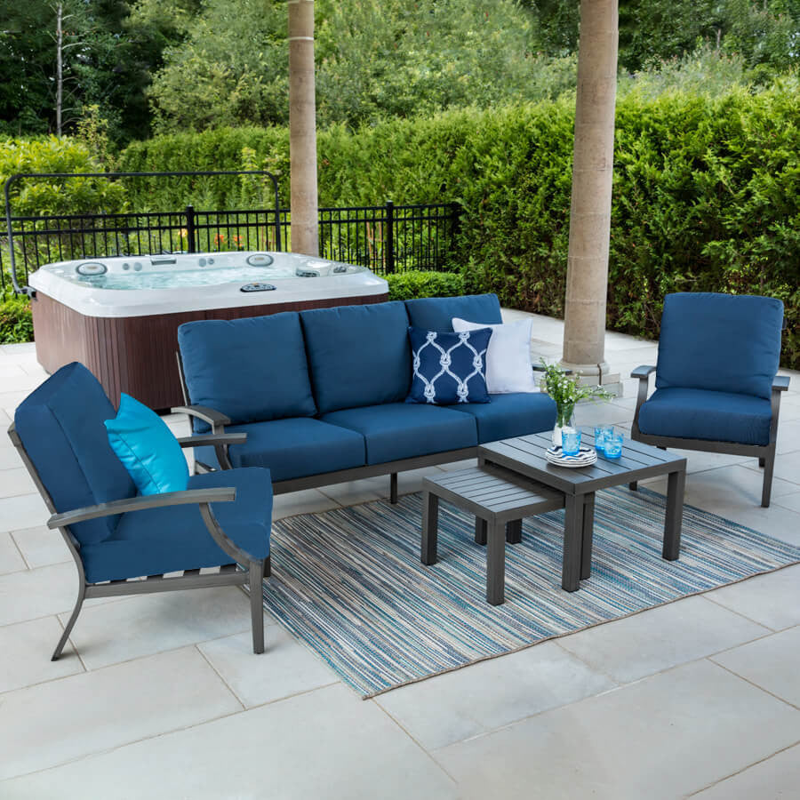 Montecristo Outdoor Loveseat