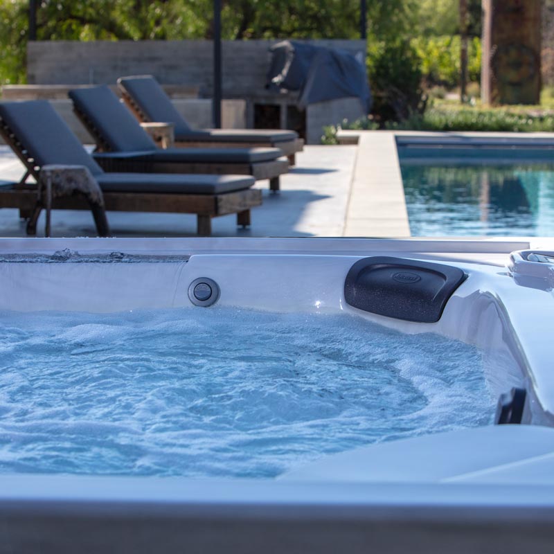 Jacuzzi J-LXL Hot Tub (2025)