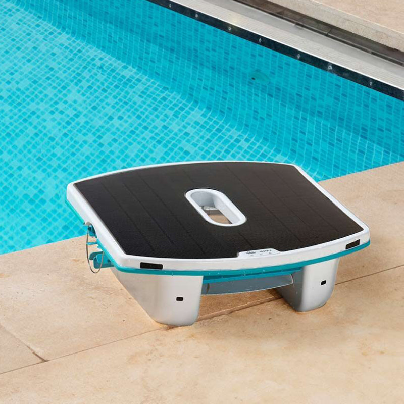 Robot nettoyeur de surface solaire Dolphin Skimmi