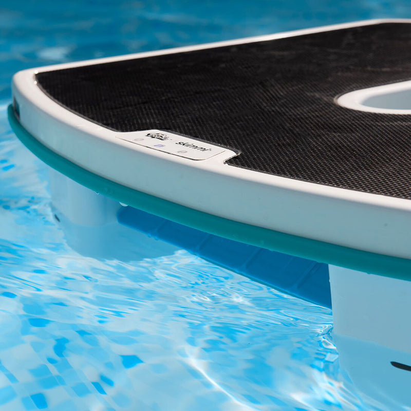 Robot nettoyeur de surface solaire Dolphin Skimmi