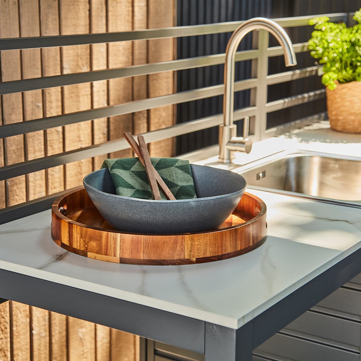 Outdoor Kitchen Module in Aluminum with Sink