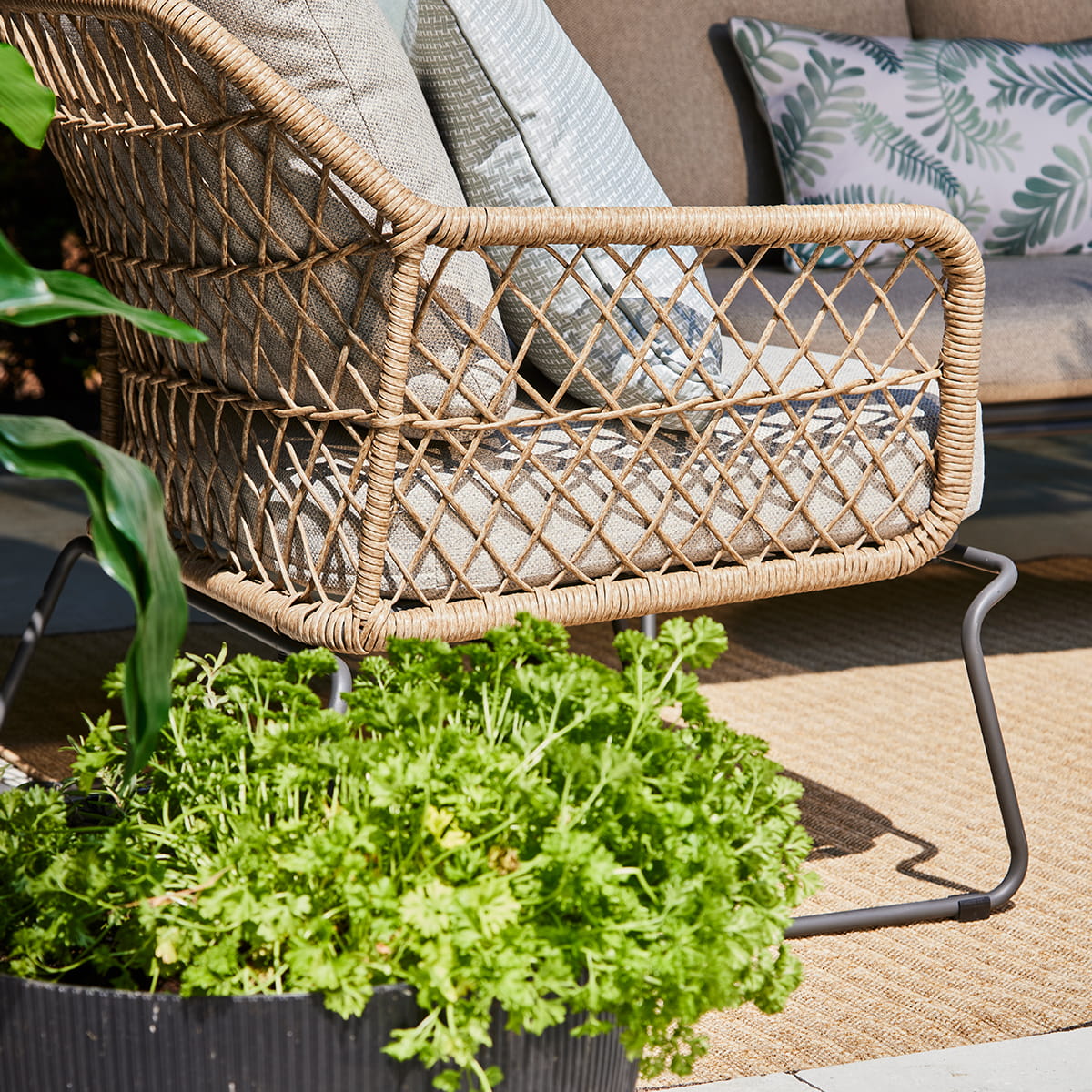 Iris Outdoor Conversation Set