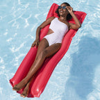 Matelas de piscine : émeraude, rouge ou lilas (3 couleurs assorties)