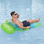 Matelas de piscine incliné et ajustable