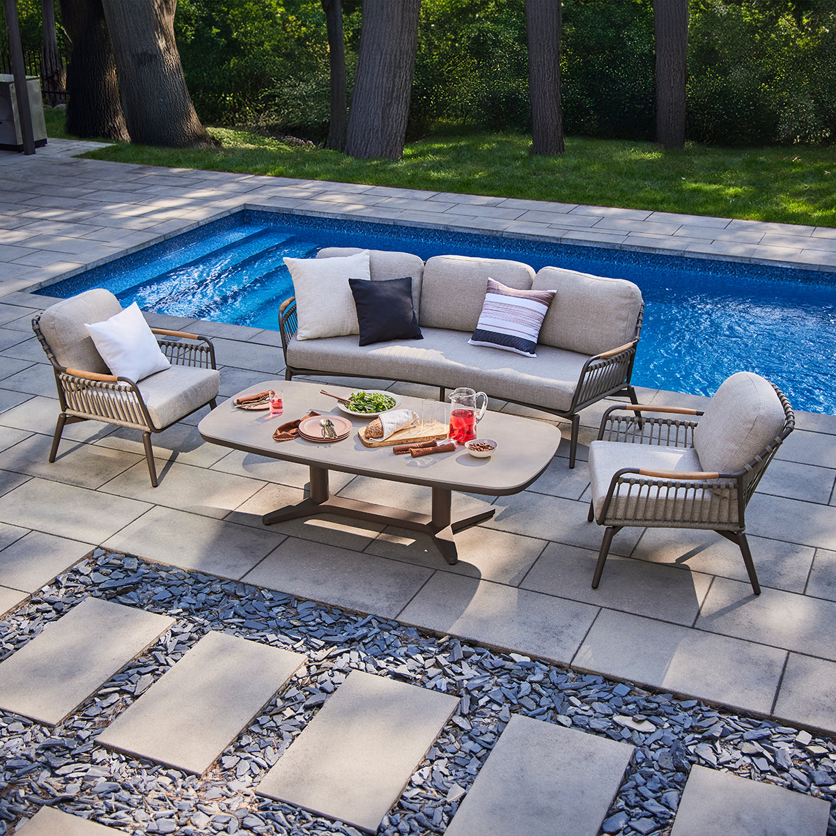 Ensemble à dîner extérieur et conversation Capri - Convertible