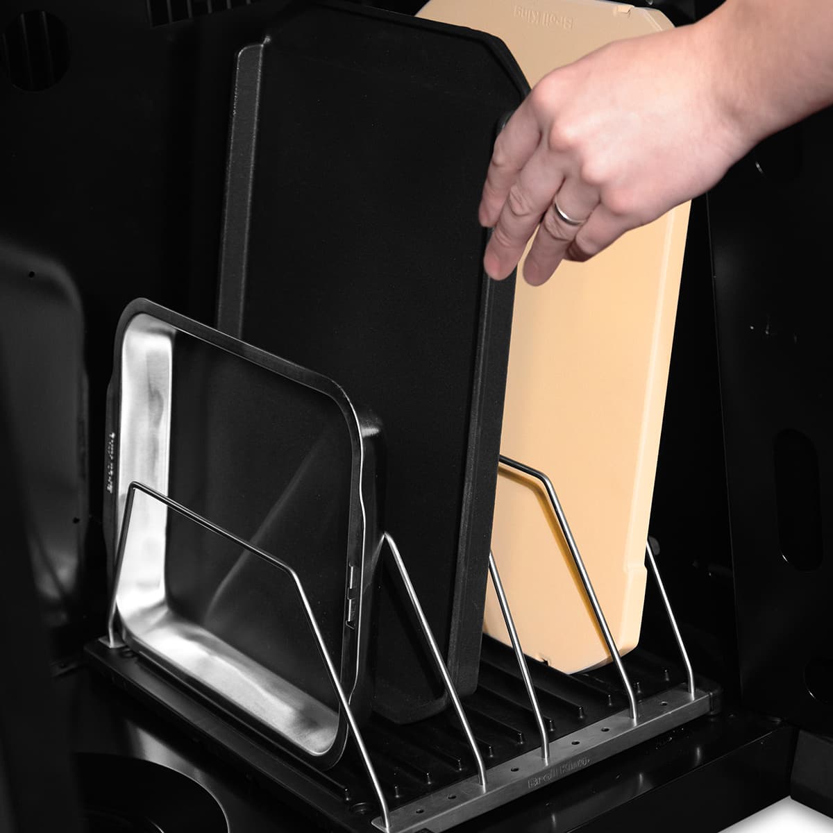 Système de rangement pour accessoires de BBQ