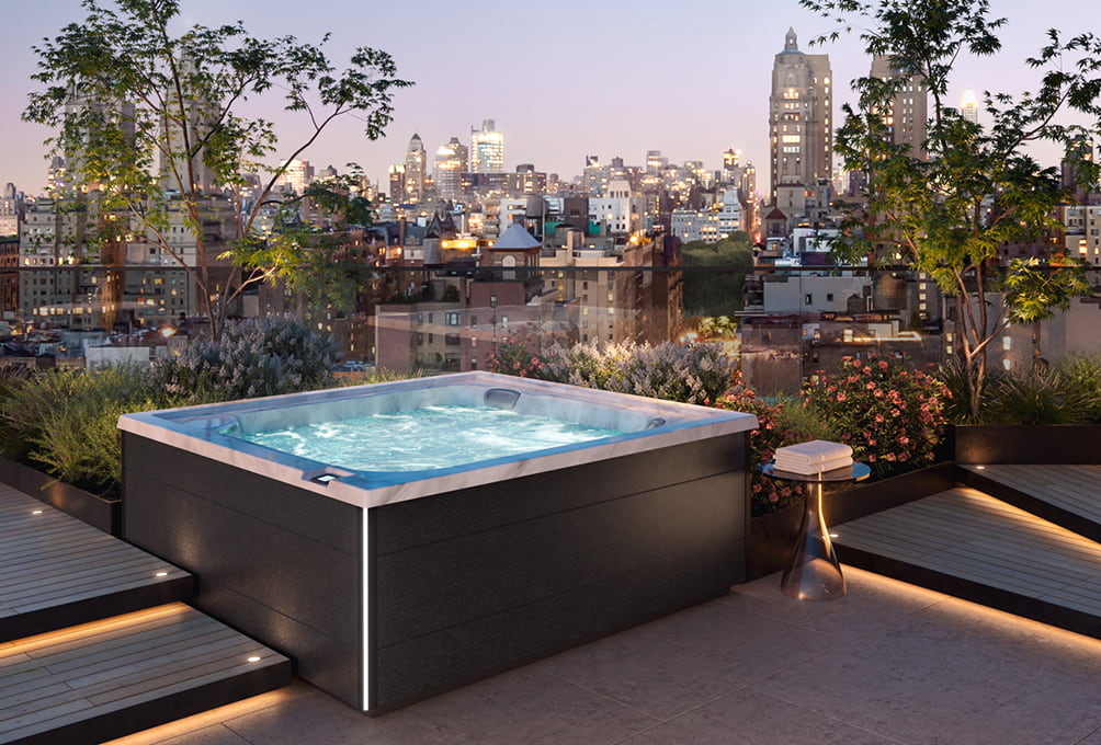 Morderne conception hot tub